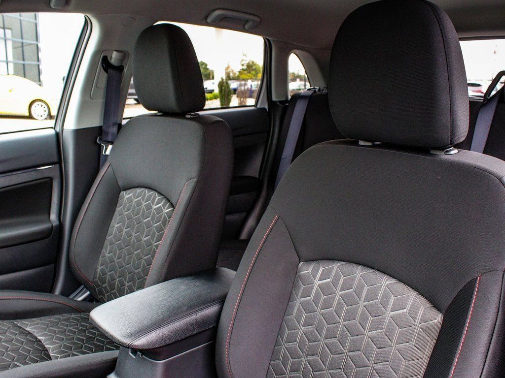 New 2025 Mitsubishi Outlander Sport AWD image 30