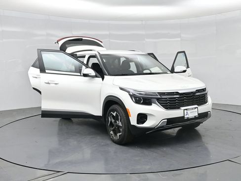 New 2026 Kia Seltos S FWD image 40