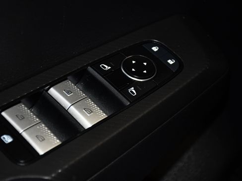 Used 2024 Mitsubishi Outlander ES AWD/4WD image 31