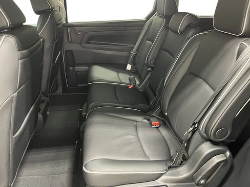 New 2026 Honda Odyssey Touring image 23