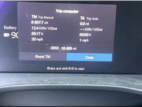 Used 2023 Volvo XC40 Recharge Ultimate w/ Protection Package Premier AWD/4WD image 4