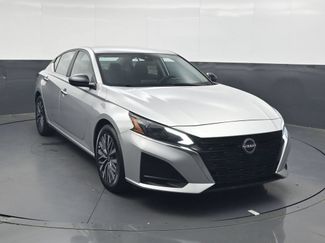 Used 2025 Nissan Altima 2.5 SV FWD video 2