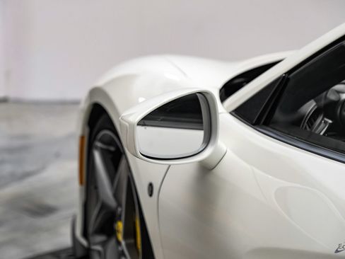 Used 2022 Ferrari F8 Tributo RWD image 97