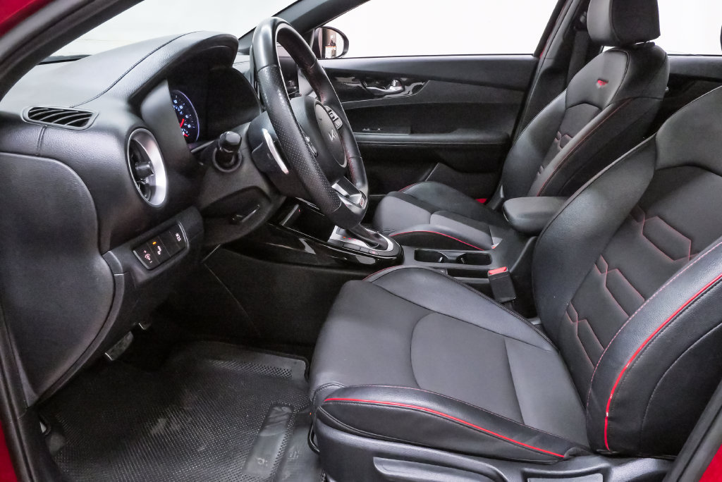 Used 2022 Kia Forte GT w/ GT Technology Package FWD image 9