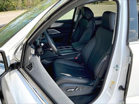 Used 2025 Acura MDX w/ Technology Package image 13