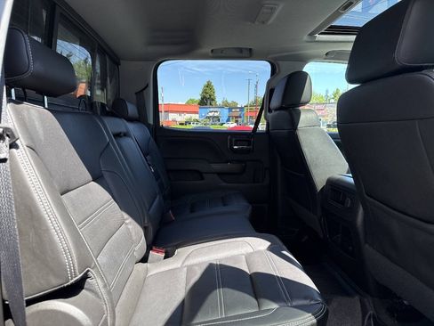 Used 2019 GMC Sierra 2500 Denali w/ Duramax Plus Package AWD/4WD image 22