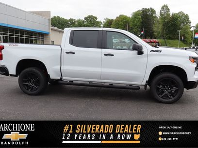 New 2026 Chevrolet Silverado 1500 Custom Trail Boss w/ LPO, Dark Essentials Package