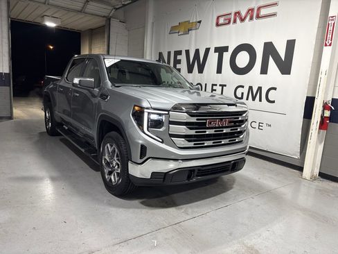 New 2026 GMC Sierra 1500 SLE w/ Preferred Package image 2