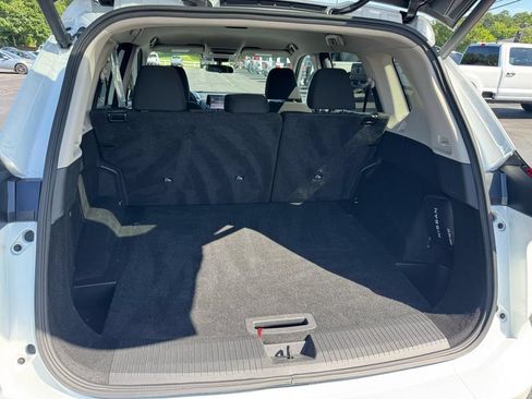 Used 2024 Nissan Rogue SV FWD image 18