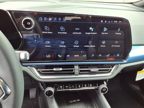 New 2026 Chevrolet Equinox EV LT image 9