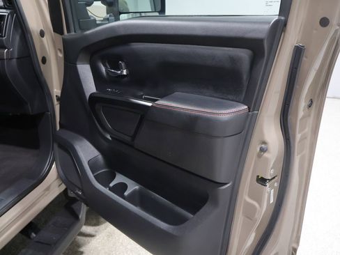 Used 2023 Nissan Titan PRO-4X AWD/4WD image 23