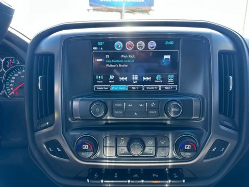 Used 2017 GMC Sierra 1500 SLT w/ All Terrain X Package image 20