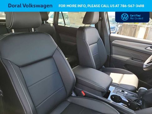 Certified 2023 Volkswagen Atlas Cross Sport SE w/ Black Wheel Package FWD image 31