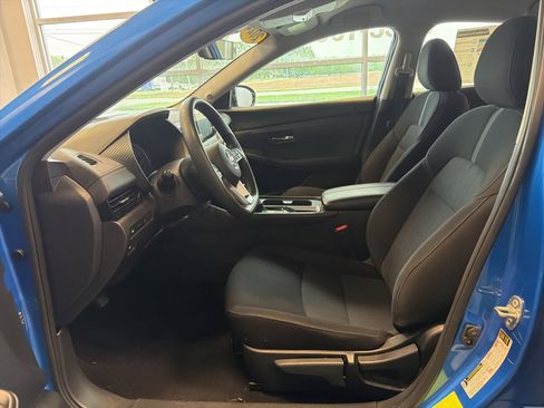 Used 2024 Nissan Sentra SV w/ Trunk Package FWD image 6