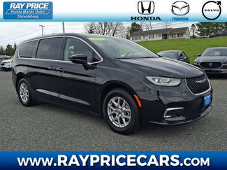 Used 2023 Chrysler Pacifica Touring-L FWD video 1