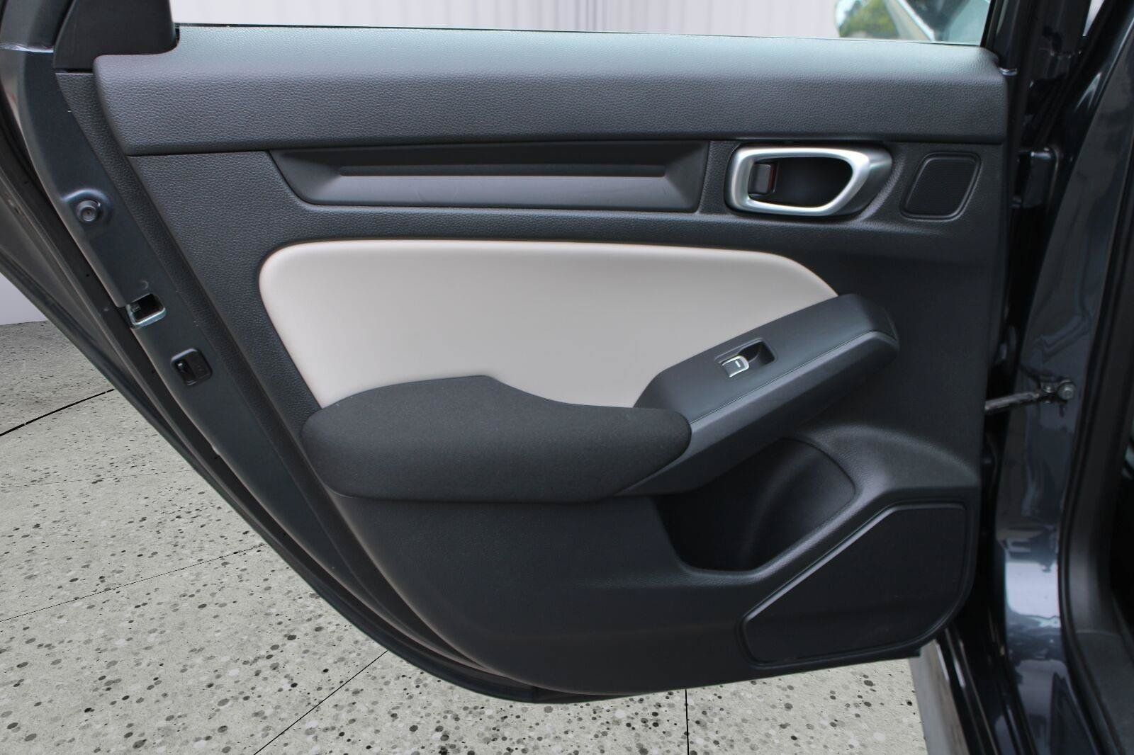 Used 2024 Honda Civic LX image 41