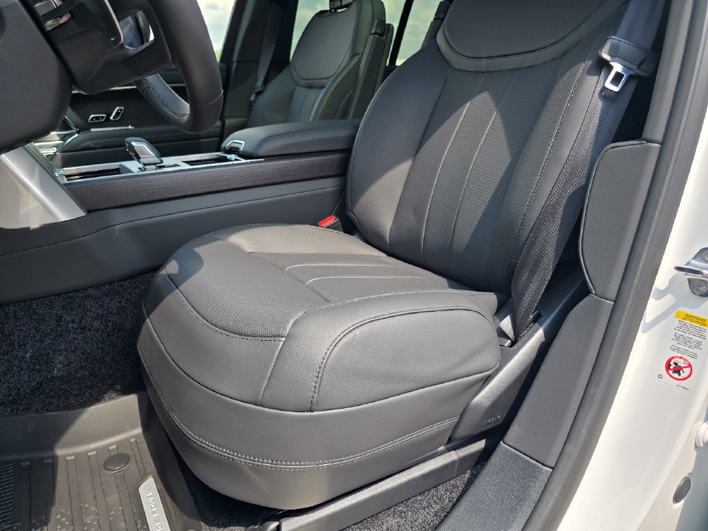New 2026 Land Rover Range Rover SE AWD/4WD image 38