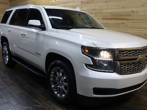 Used 2015 Chevrolet Tahoe LT RWD image 2