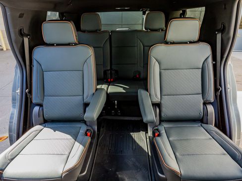 Used 2025 GMC Yukon AT4 w/ Premium Trailering Package image 33