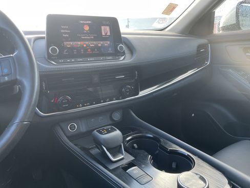 Used 2023 Nissan Rogue SL image 22