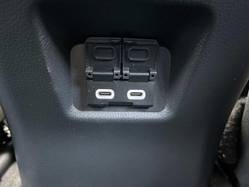 Used 2023 Toyota RAV4 XLE FWD image 20