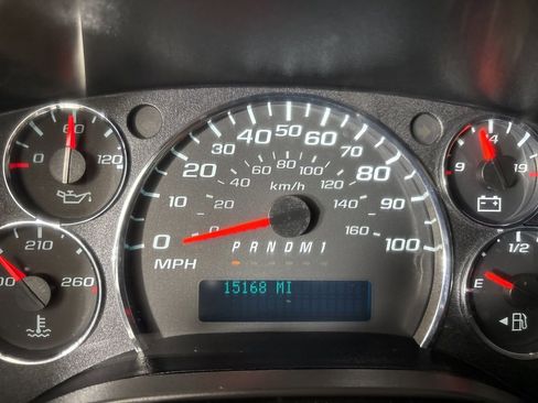 Used 2024 GMC Savana 2500 w/ Driver Convenience Package image 12