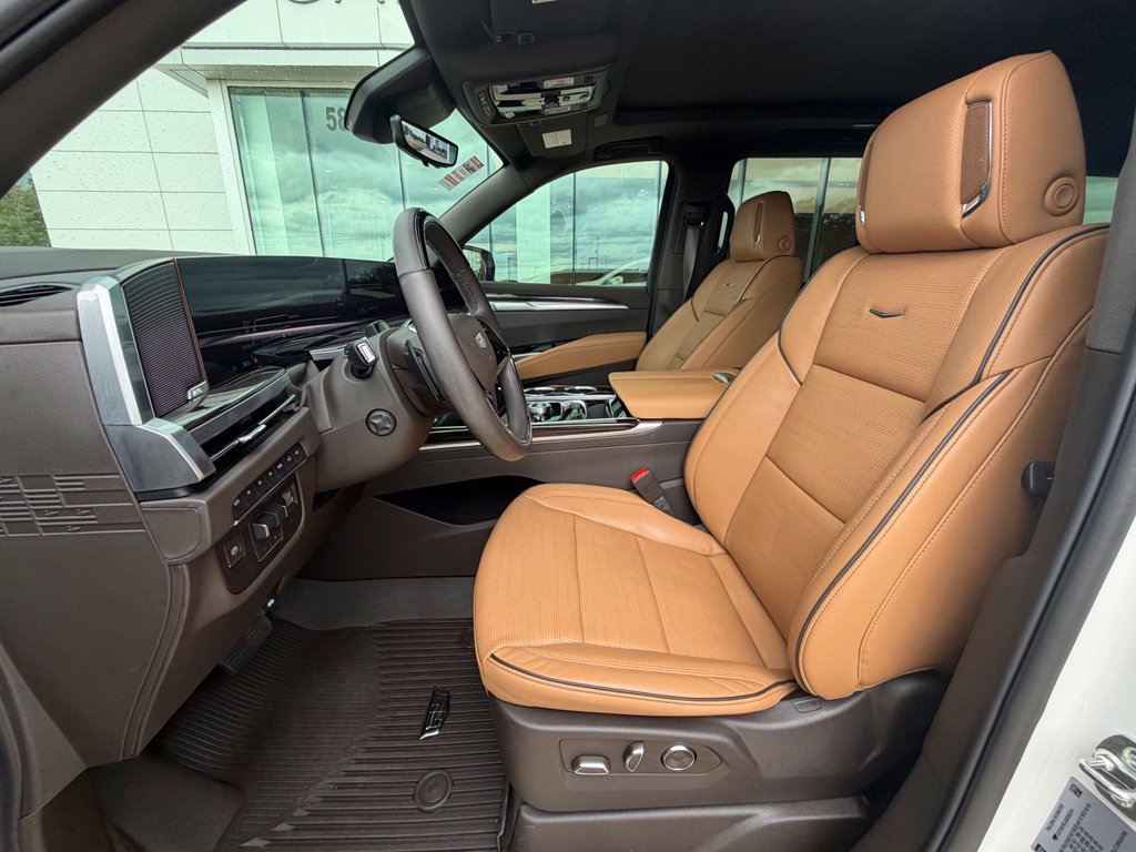 Used 2025 Cadillac Escalade Premium Luxury w/ Touring Package AWD/4WD image 14
