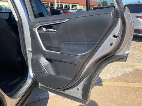 Used 2025 Toyota RAV4 XLE image 12