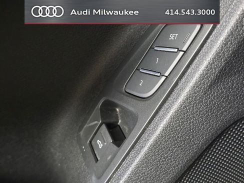 Used 2023 Audi Q3 2.0T Premium w/ Convenience Package AWD/4WD image 14