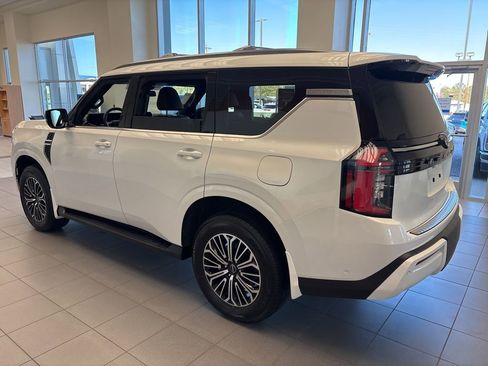 New 2026 Nissan Armada SL w/ Captain's Chari Seat Package AWD/4WD image 7