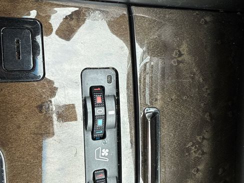 Used 2013 Lexus IS 350C 2dr Conv w/ Luxury Pkg image 17