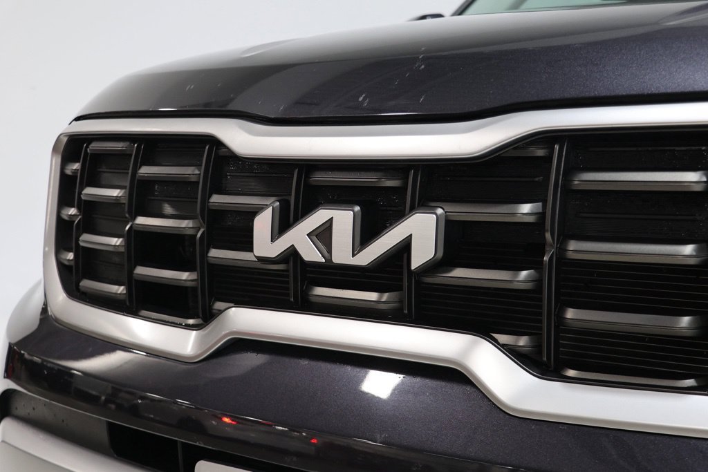 Used 2025 Kia Telluride S AWD/4WD image 12