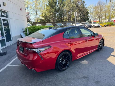 Used 2024 Toyota Camry XSE w/ Navigation Package image 12