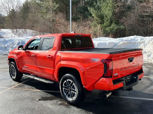 Used 2024 Toyota Tacoma TRD Sport w/ TRD Sport Premium Package image 3