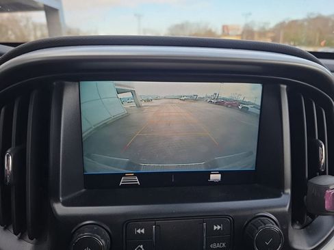 Used 2021 Chevrolet Colorado LT w/ Safety Package image 21