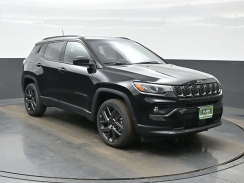New 2026 Jeep Compass Latitude AWD/4WD image 11