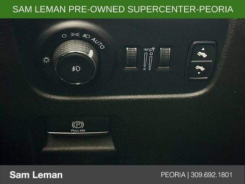 Used 2024 Jeep Wagoneer L Series II AWD/4WD image 10