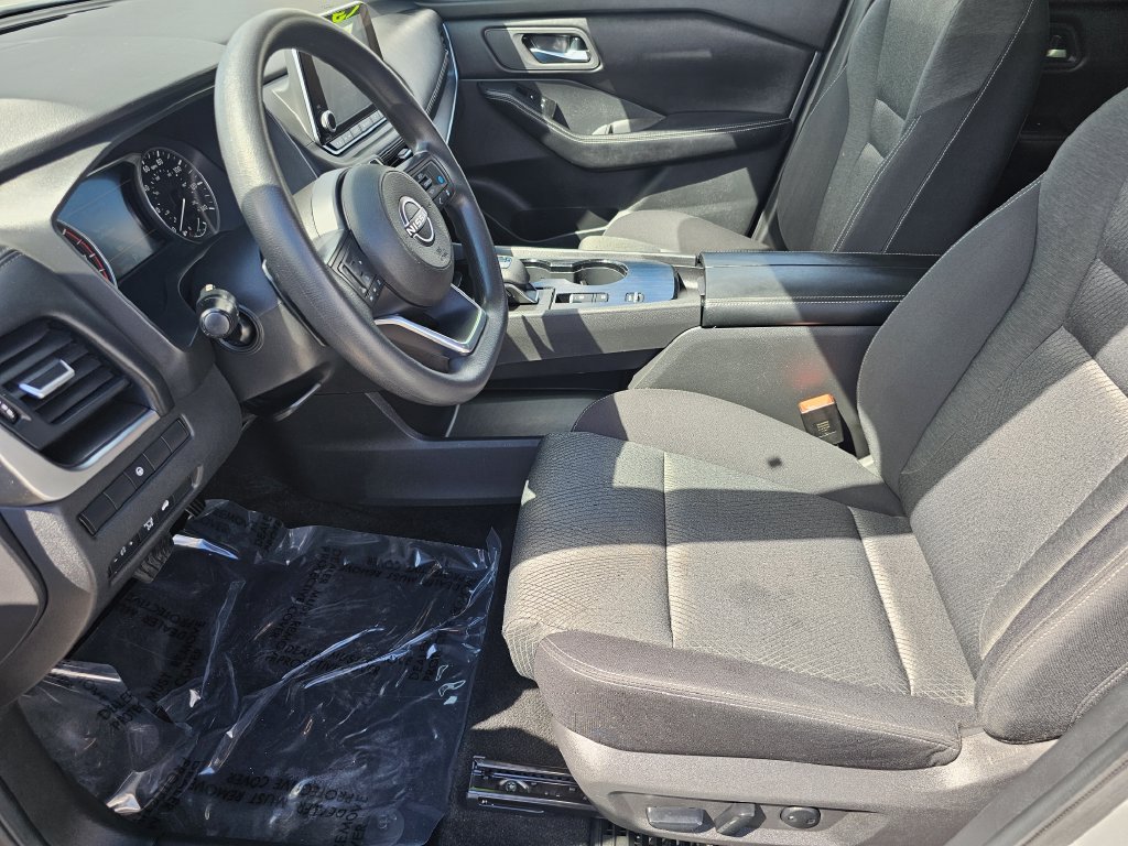 Used 2024 Nissan Rogue SV FWD image 22