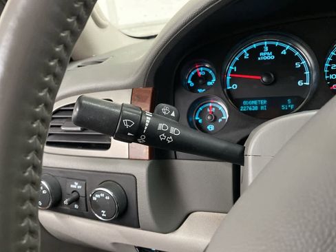 Used 2012 Chevrolet Avalanche LTZ image 24