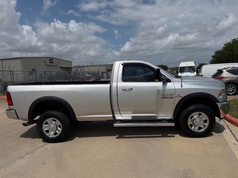 Used 2014 RAM 2500 SLT w/ Popular Equipment Group image 8