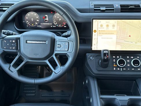 New 2026 Land Rover Defender 130 X-Dynamic SE AWD/4WD image 15