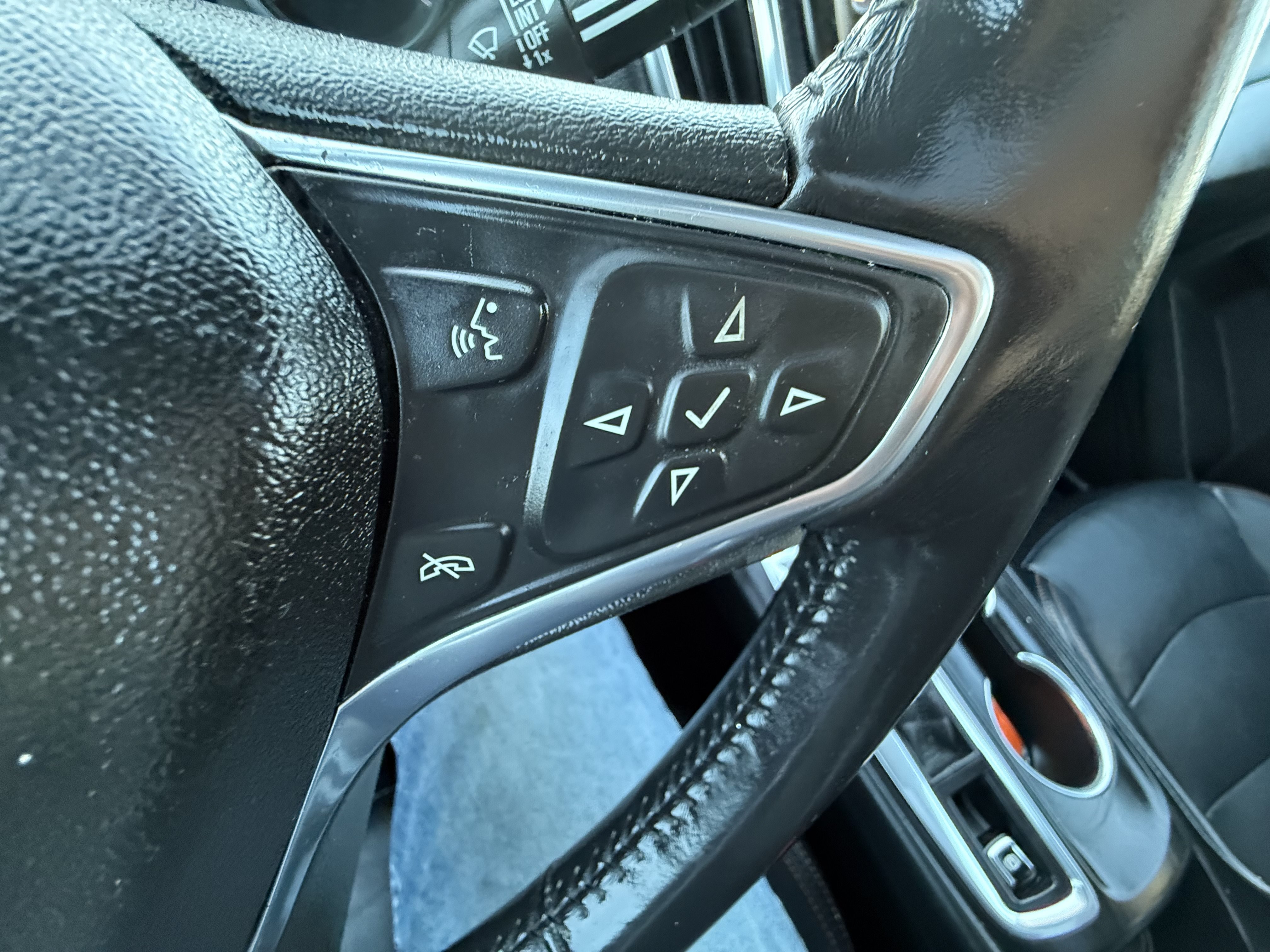 Used 2019 Chevrolet Equinox LT AWD/4WD image 25