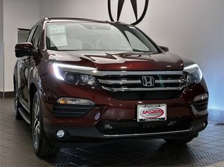 Used 2018 Honda Pilot Touring video 2