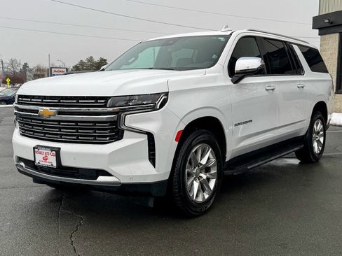 Used 2023 Chevrolet Suburban Premier image 8
