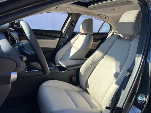 New 2026 MAZDA MAZDA3 2.5 S Sedan w/ Preferred Pkg image 30