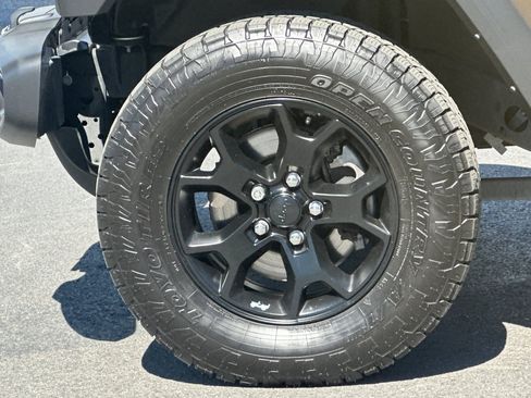 Used 2021 Jeep Wrangler Unlimited Sport AWD/4WD image 36