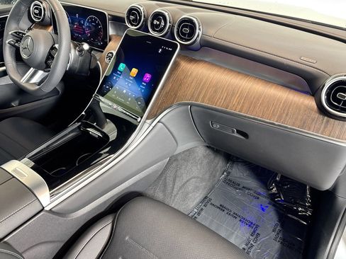 Used 2026 Mercedes-Benz GLC 300 image 27