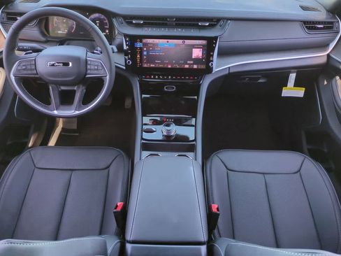New 2026 Jeep Grand Cherokee L Limited AWD/4WD image 16