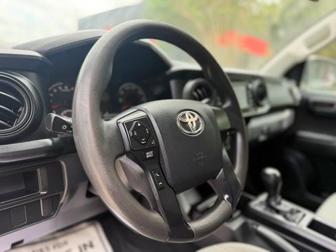 Used 2016 Toyota Tacoma SR RWD image 11