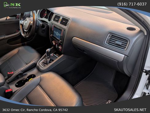 Used 2017 Volkswagen Jetta SE image 20